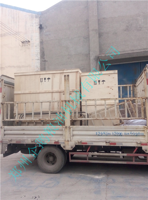 老外預定小型榨油機集裝箱發貨了(圖2)